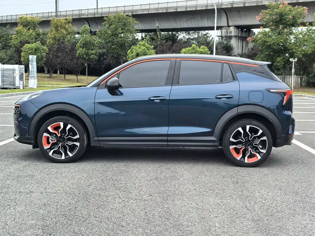 Lynk & Co 06 — миниатюра 3