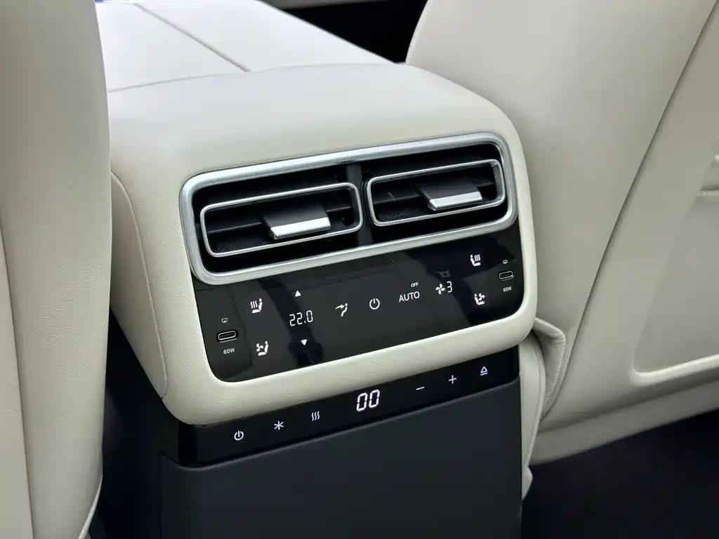 Li Auto Li L6 — миниатюра 20