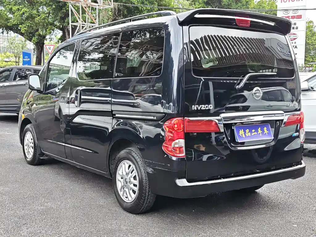 Nissan NV200 — миниатюра 4