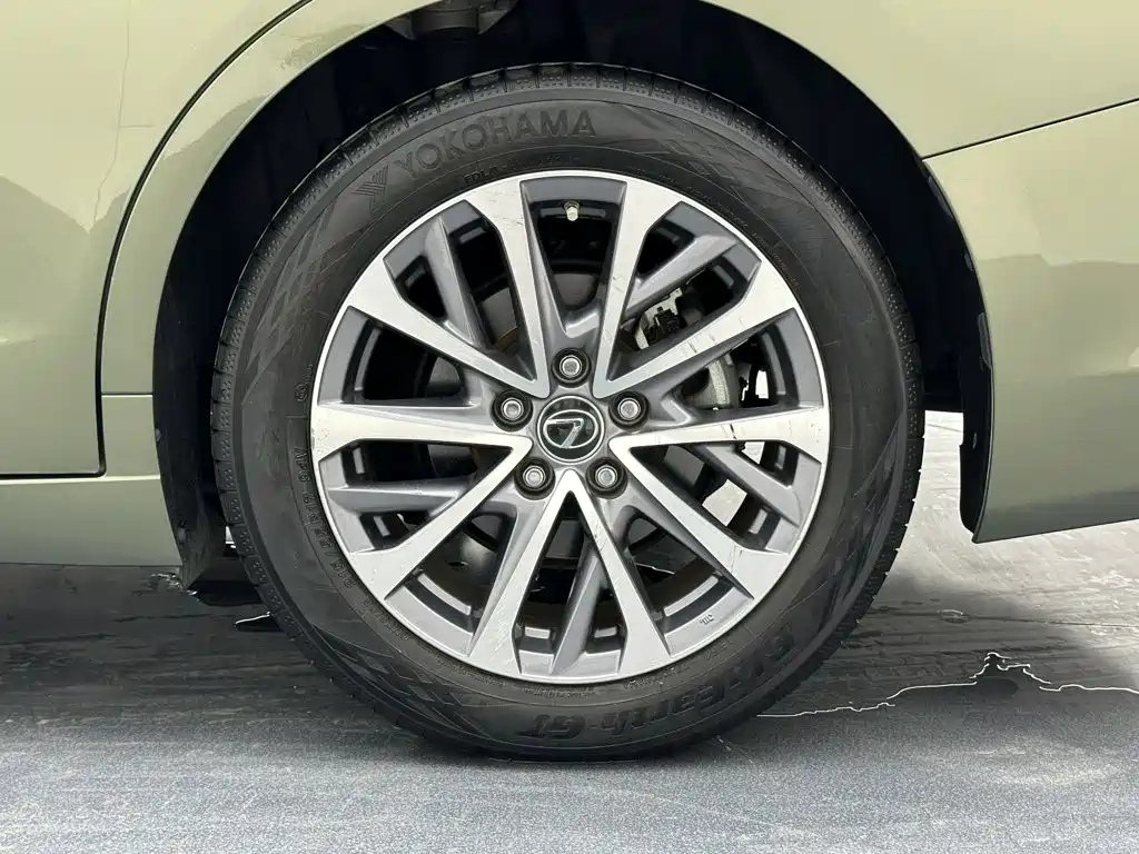 Lexus ES — миниатюра 31
