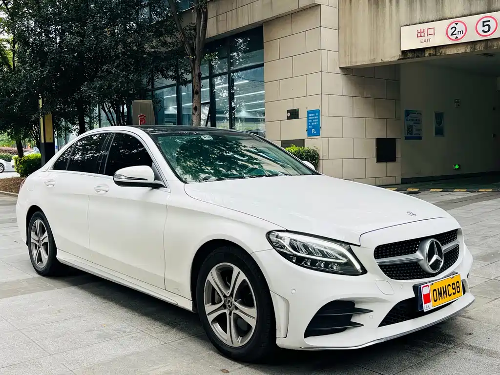 Mercedes-Benz C-Class — миниатюра 4