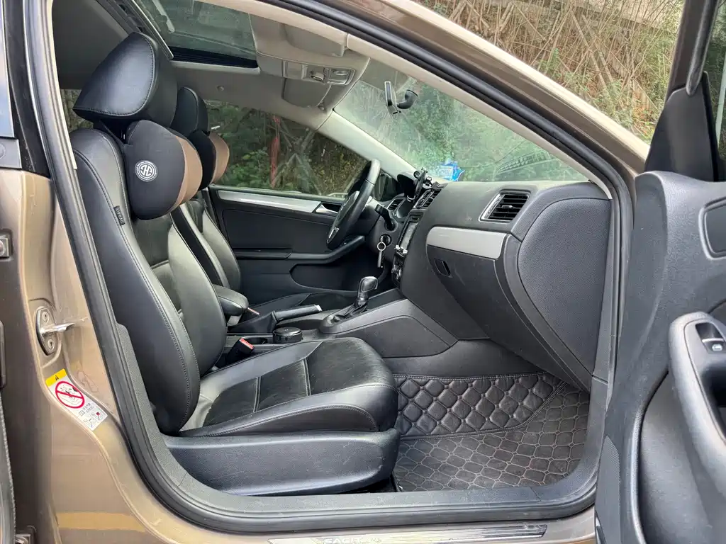 Volkswagen Sagitar — миниатюра 13