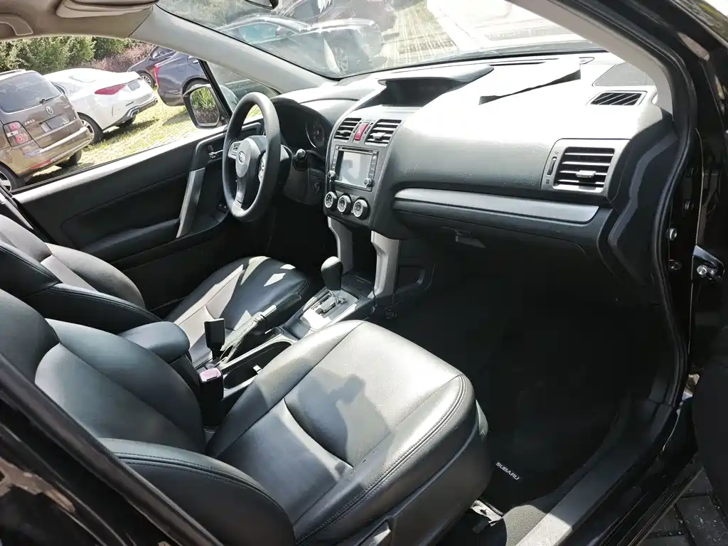 Subaru Forester 2014 2.0i AT Comfort
