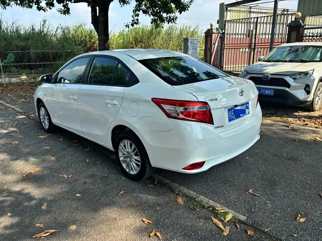 Toyota Vios — миниатюра 10