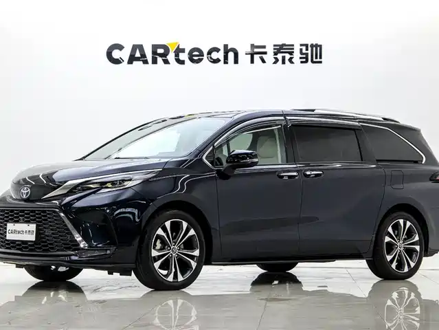 TOYOTA GREVIA 2023