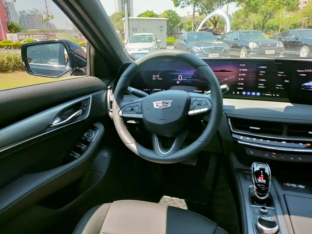 Cadillac CT5 — миниатюра 24