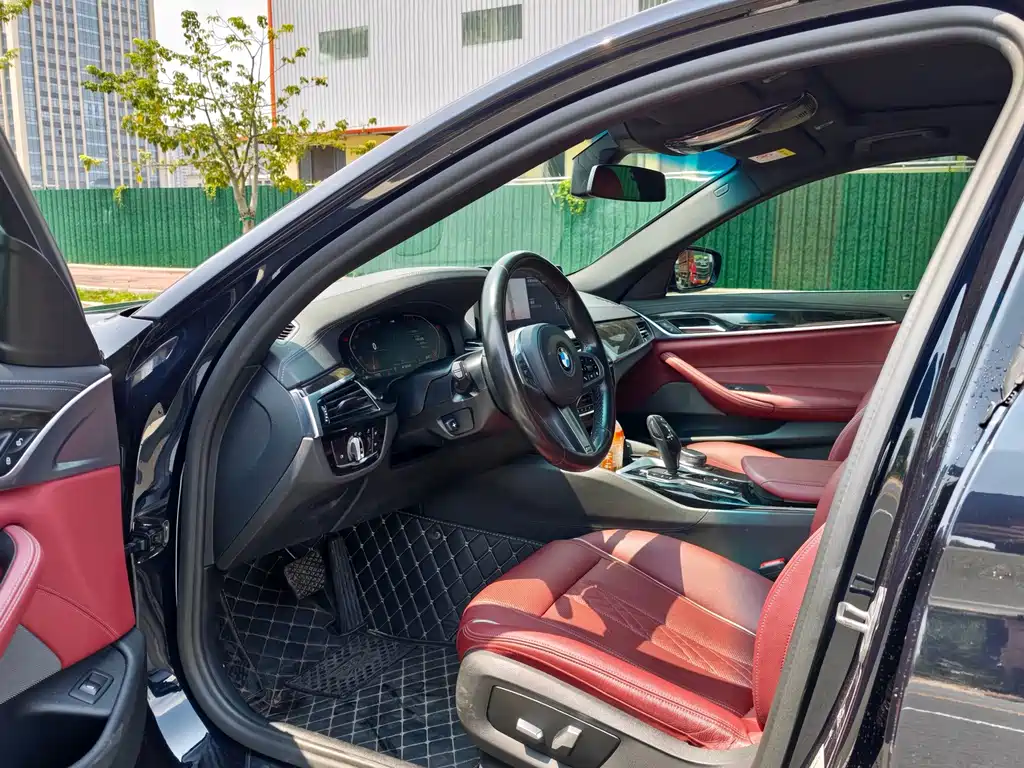 BMW 5 Series — миниатюра 8