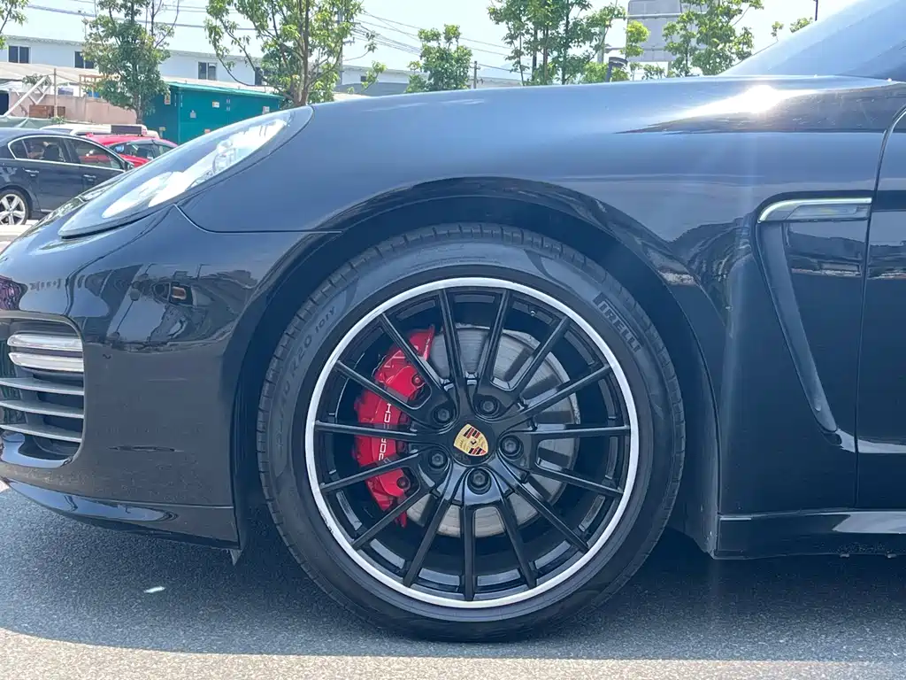 Porsche Panamera — миниатюра 9