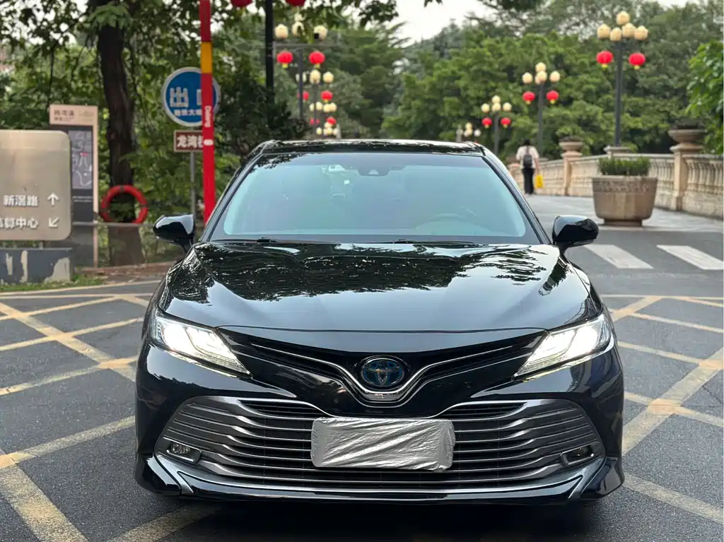 Toyota Camry — миниатюра 2