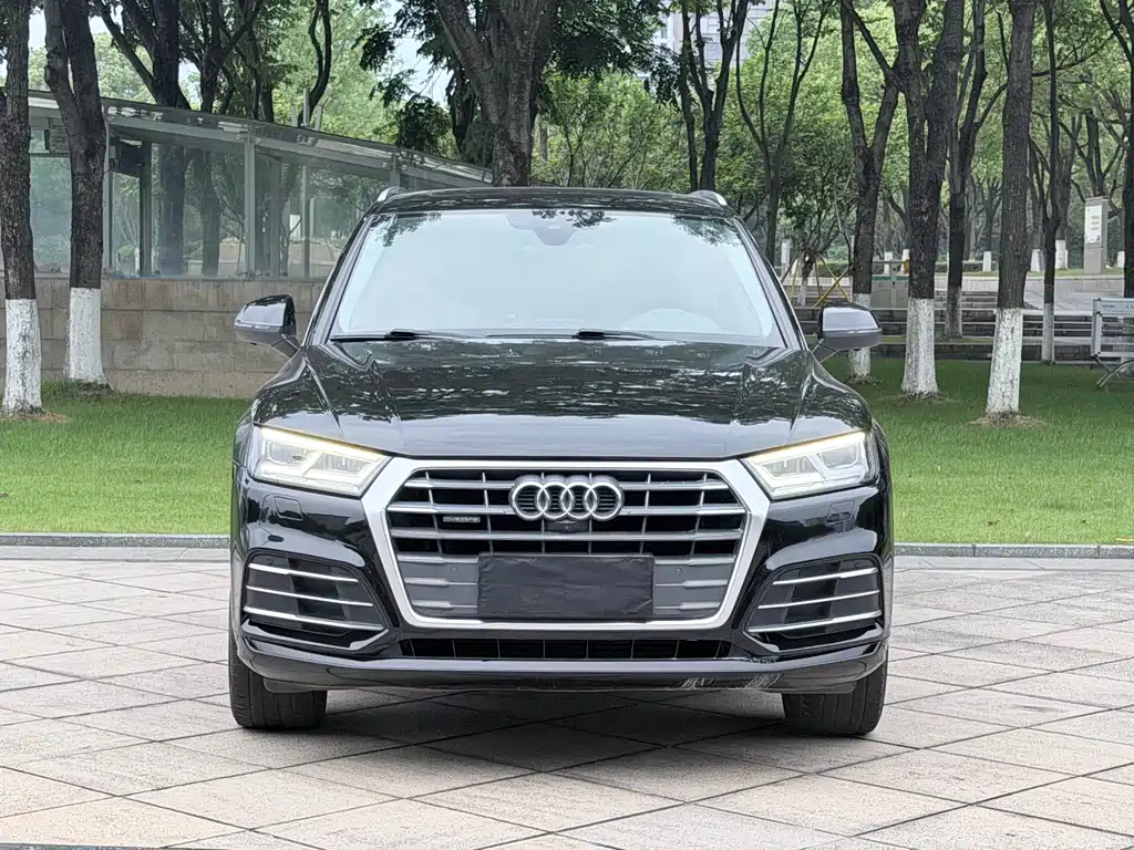 Audi Q5L 2018 40 TFSI Fashion V