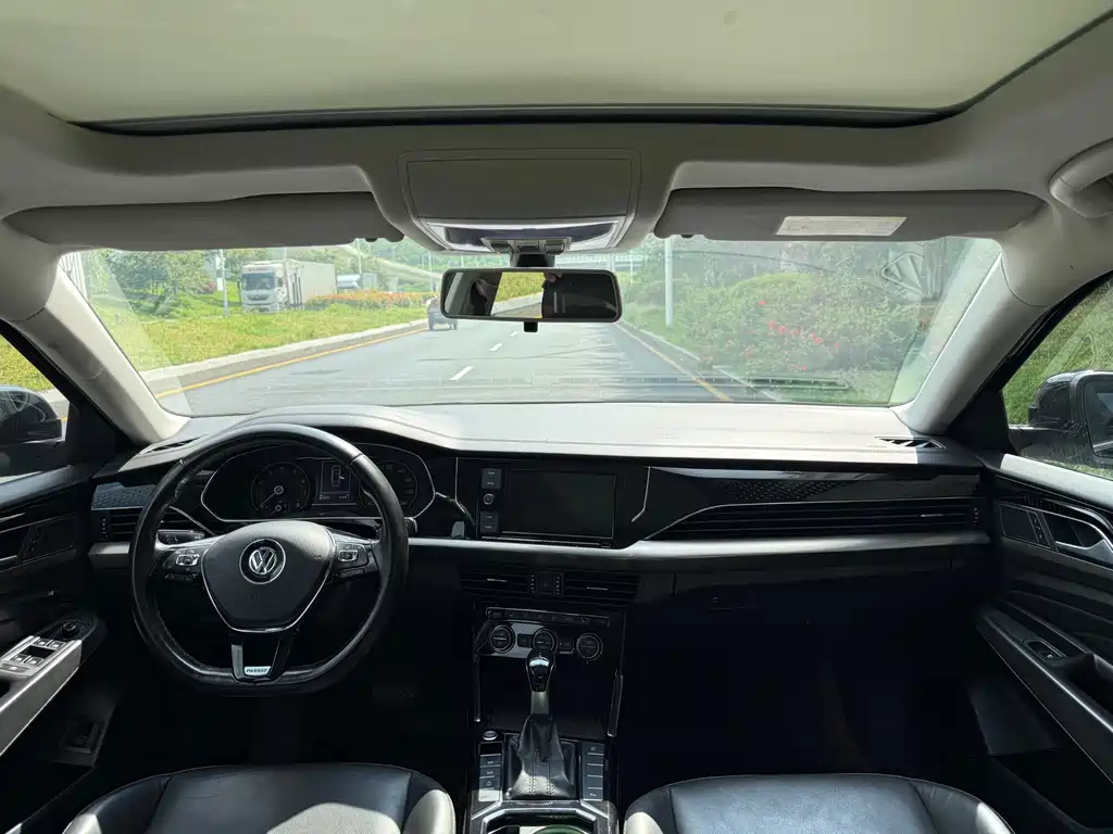 Volkswagen Passat — миниатюра 13
