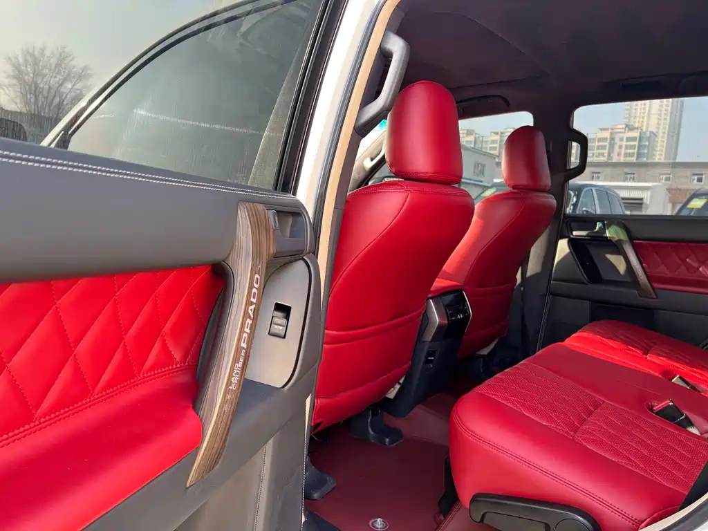 Toyota Land Cruiser Prado 2010 4.0L AT