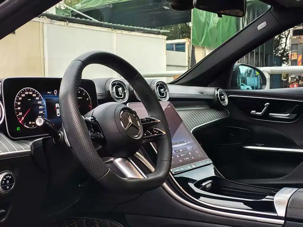 Mercedes-Benz C-Class — миниатюра 9