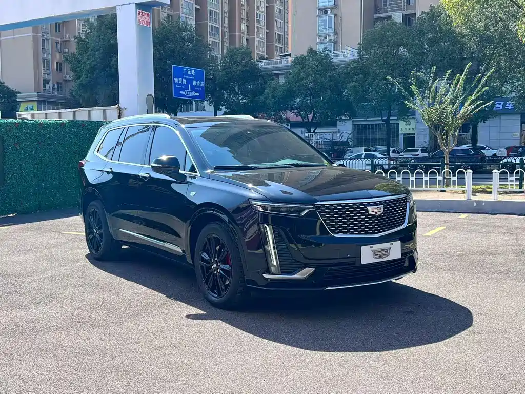 Cadillac XT6