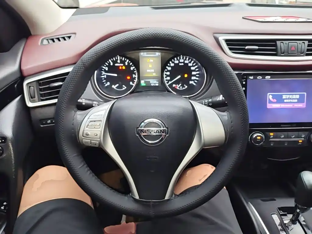 Nissan Qashqai — миниатюра 11