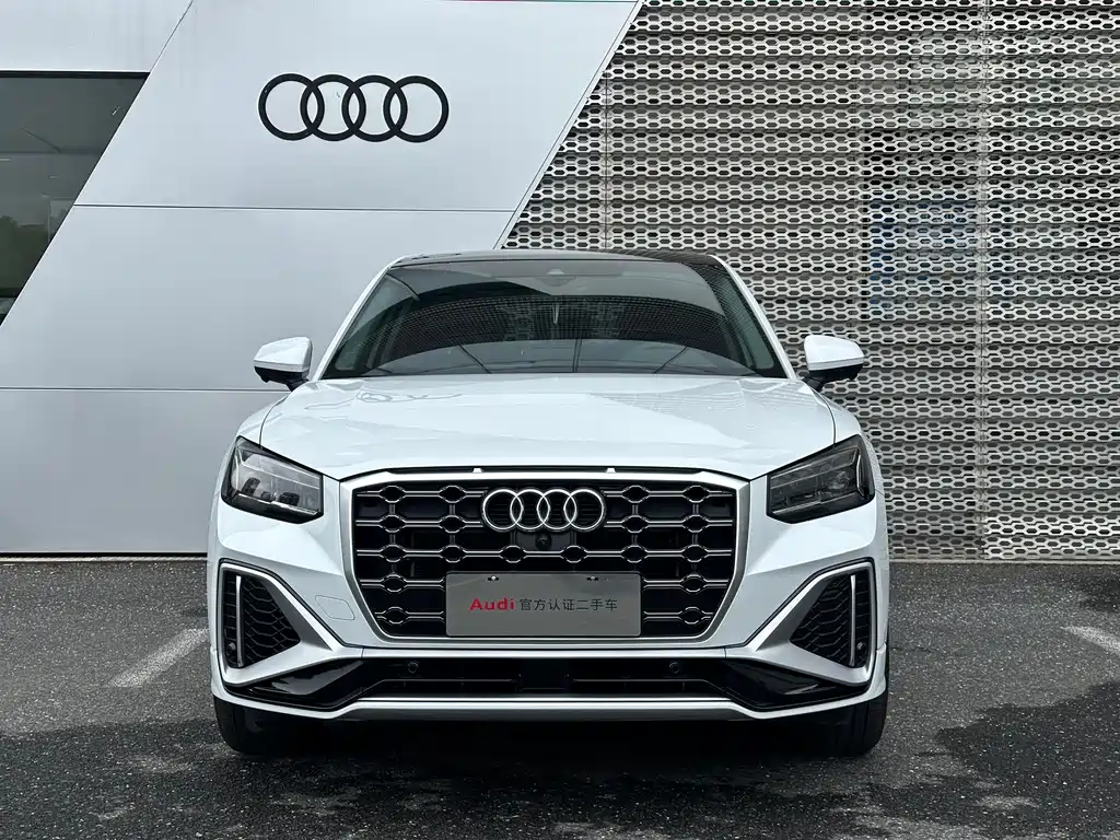 Audi Q2L — миниатюра 2
