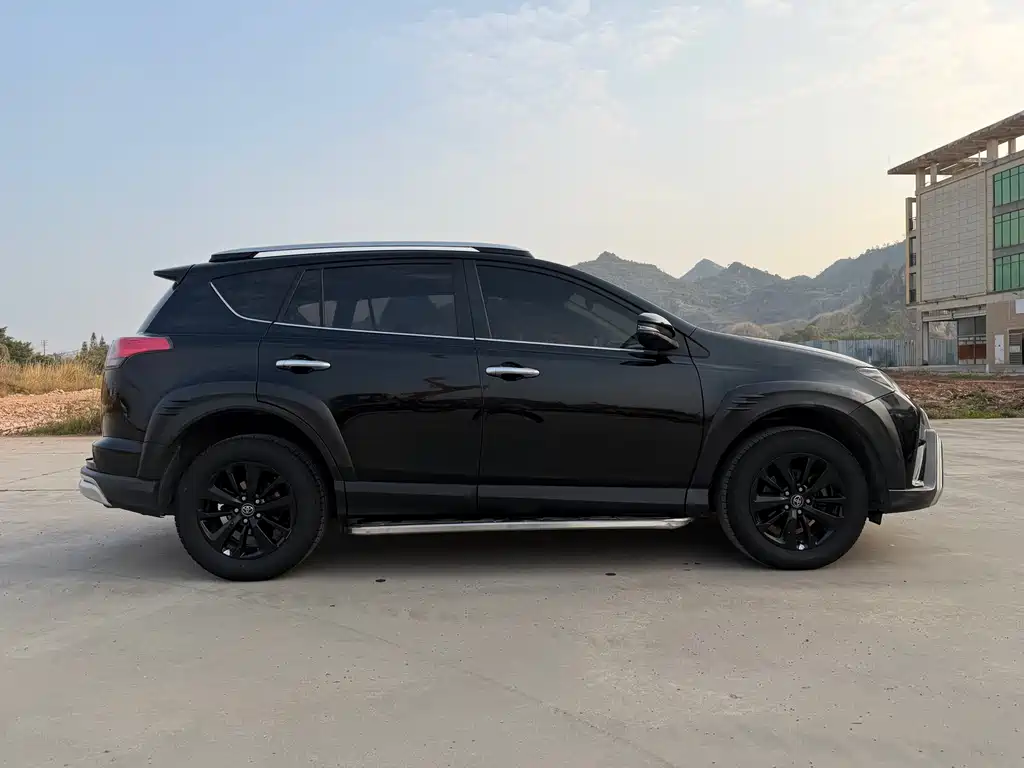 TOYOTA RAV4 RONGFANG