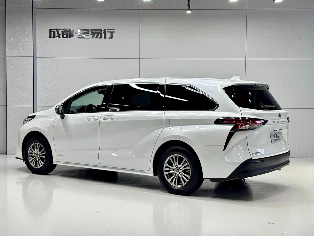 Toyota Sienna 2023 2.5L Comfort