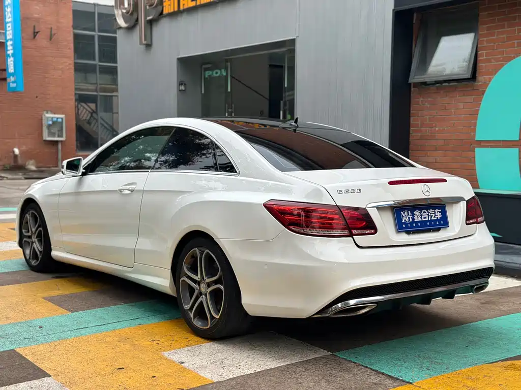 Mercedes-Benz E-Class (Import) — миниатюра 9