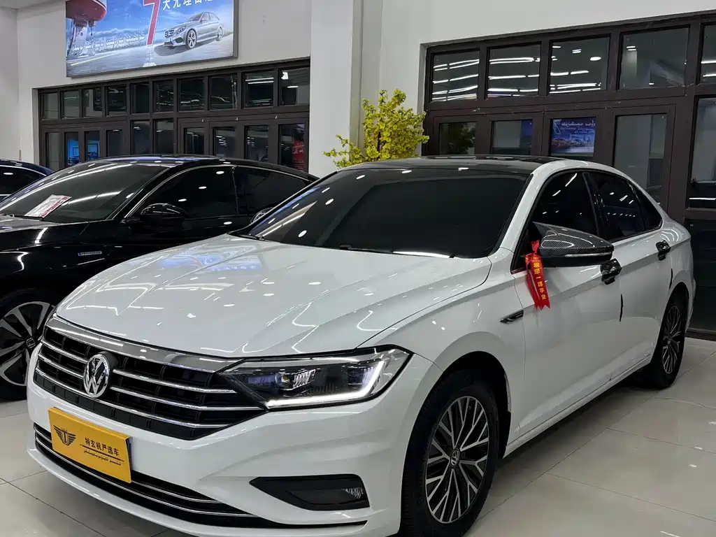 Volkswagen Sagitar 2021