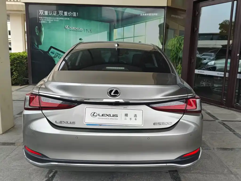Lexus ES — миниатюра 3