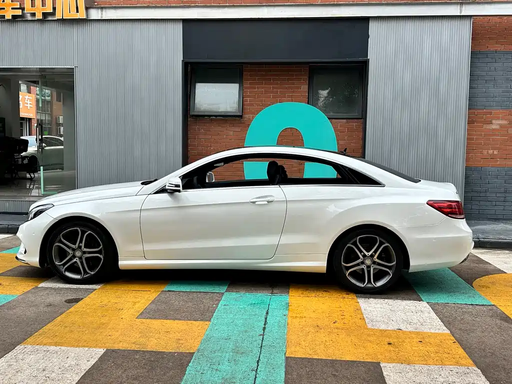 Mercedes-Benz E-Class (Import) — миниатюра 19