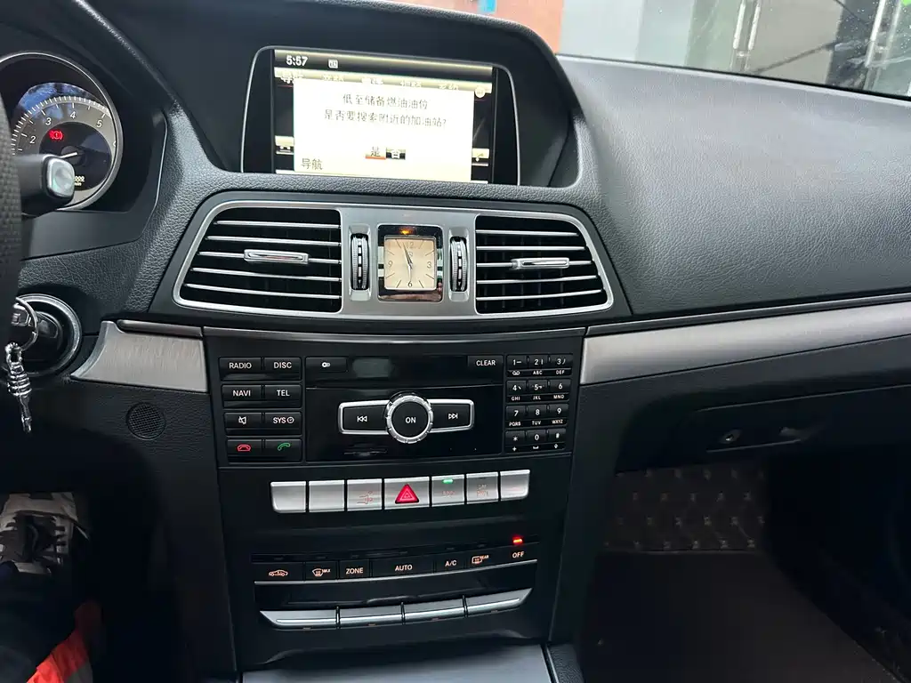 Mercedes-Benz E-Class (Import) — миниатюра 32