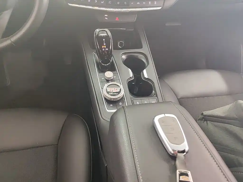 Cadillac XT4 — миниатюра 14