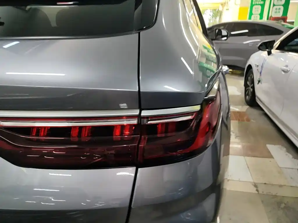 BYD PLUS New Energy — миниатюра 8