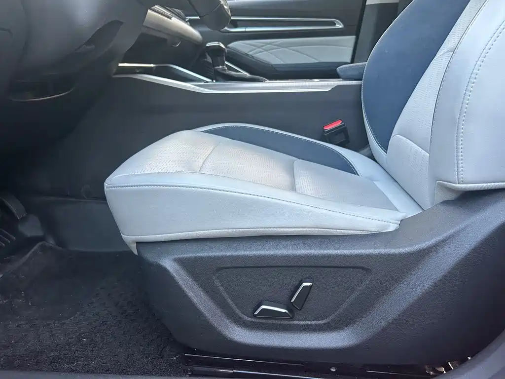 Geely Emgrand — миниатюра 6
