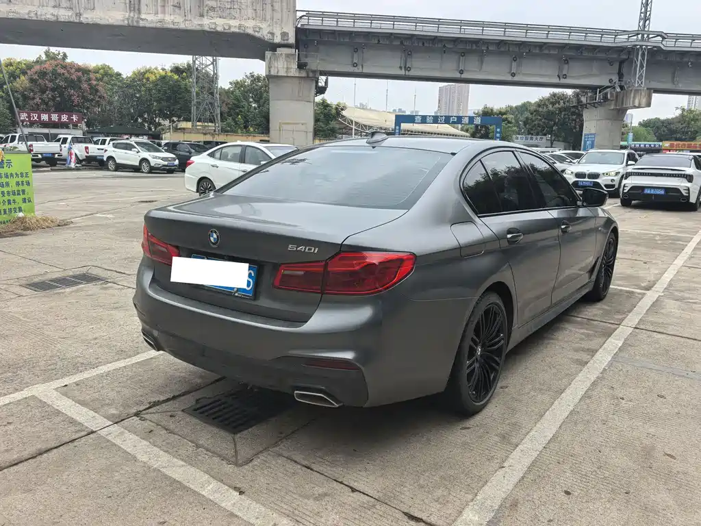 BMW 5 Series (Import) — миниатюра 2