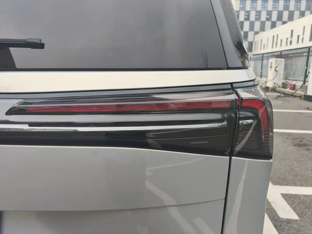 Buick GL8 Hybrid — миниатюра 19