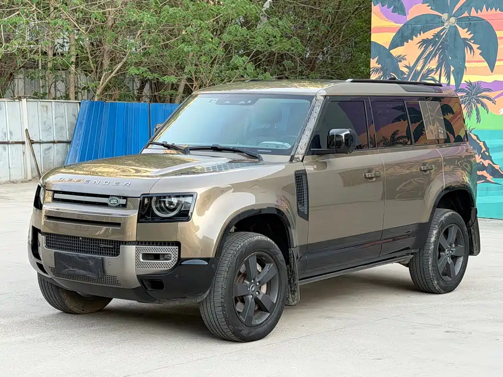 Land Rover Defender 2021