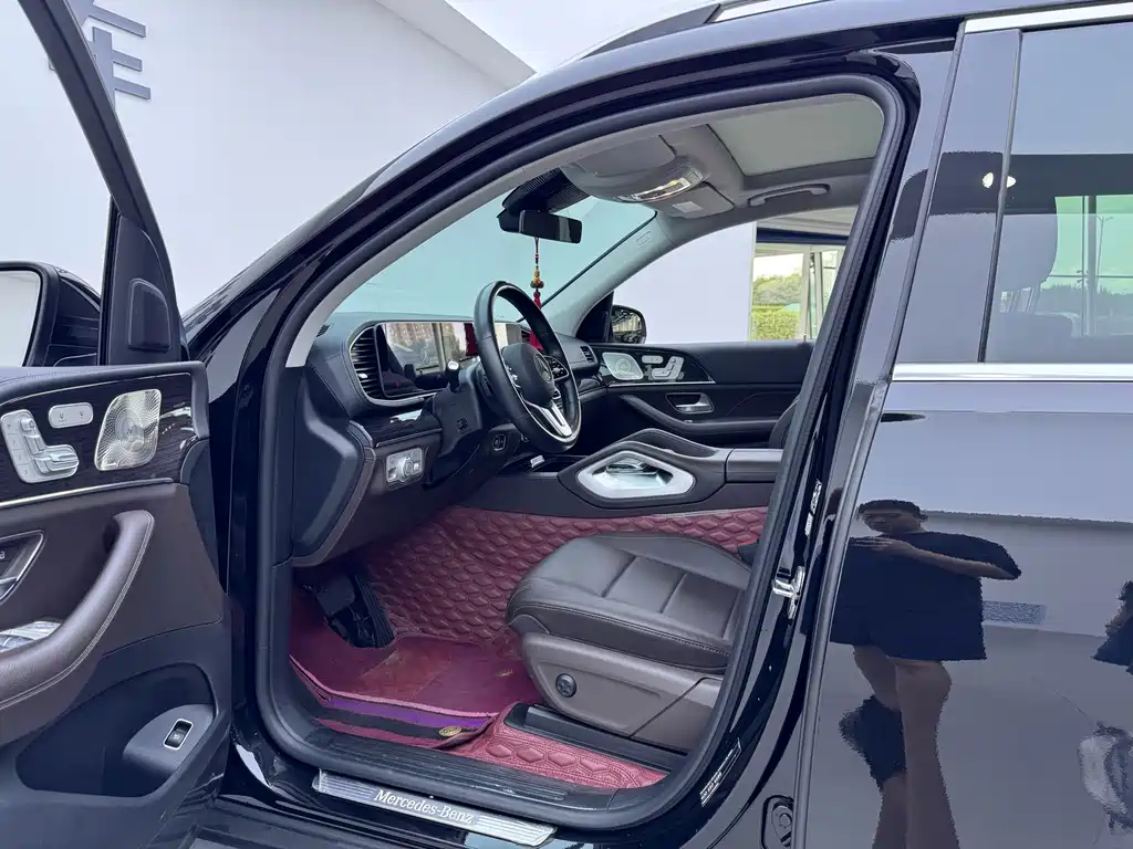 Mercedes-Benz GLS — миниатюра 7