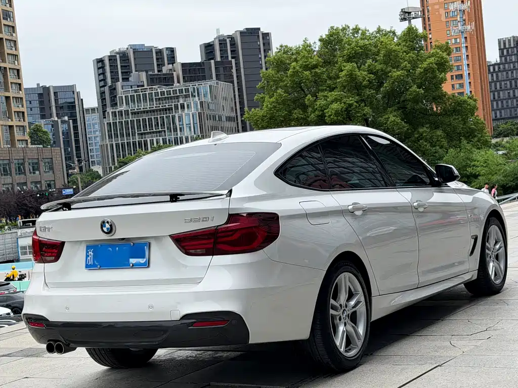 BMW 3 Series GT 3 GT 2020 320i M Sport