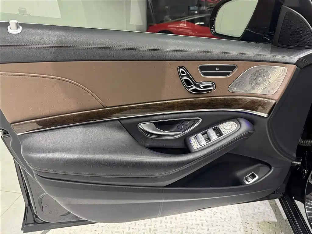 Mercedes-Benz S-Class — миниатюра 18