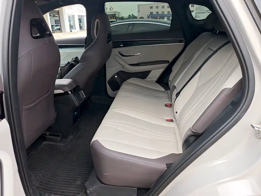 BYD PLUS New Energy — миниатюра 17