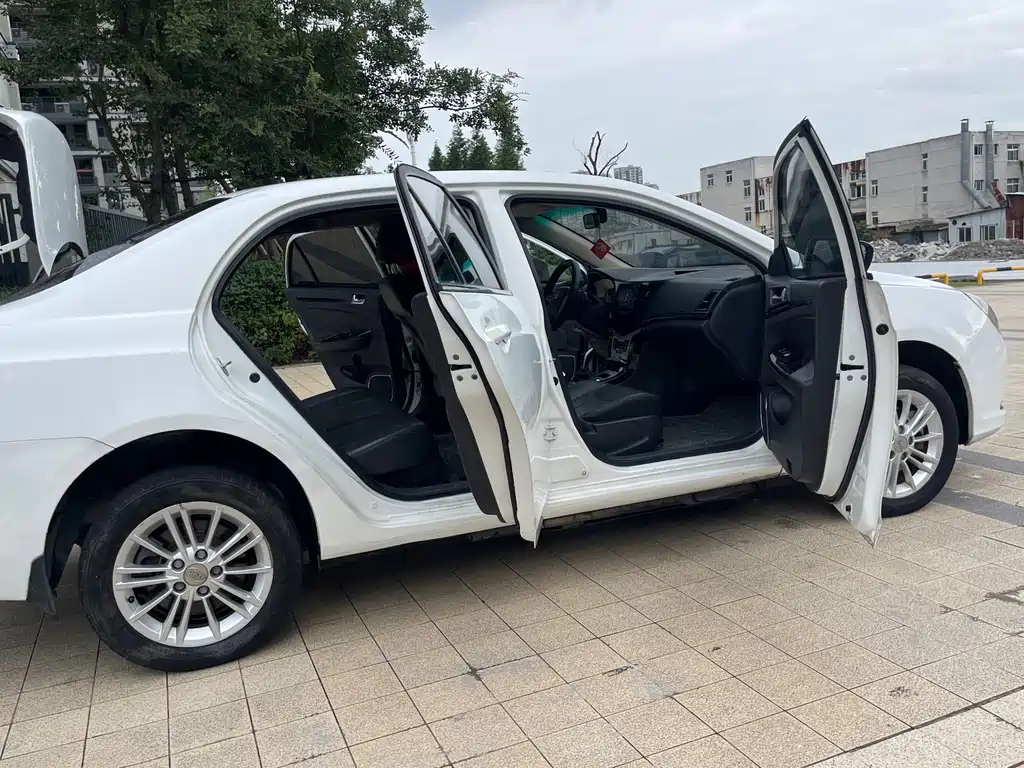 BYD e5 — миниатюра 17