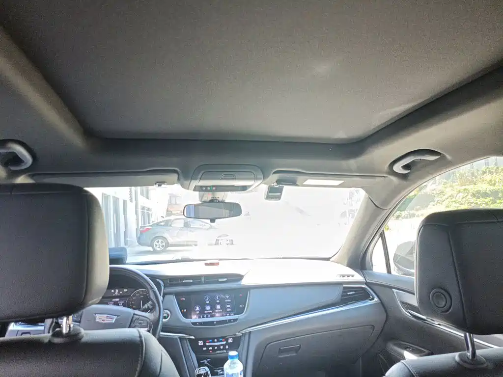Cadillac XT6 — миниатюра 9