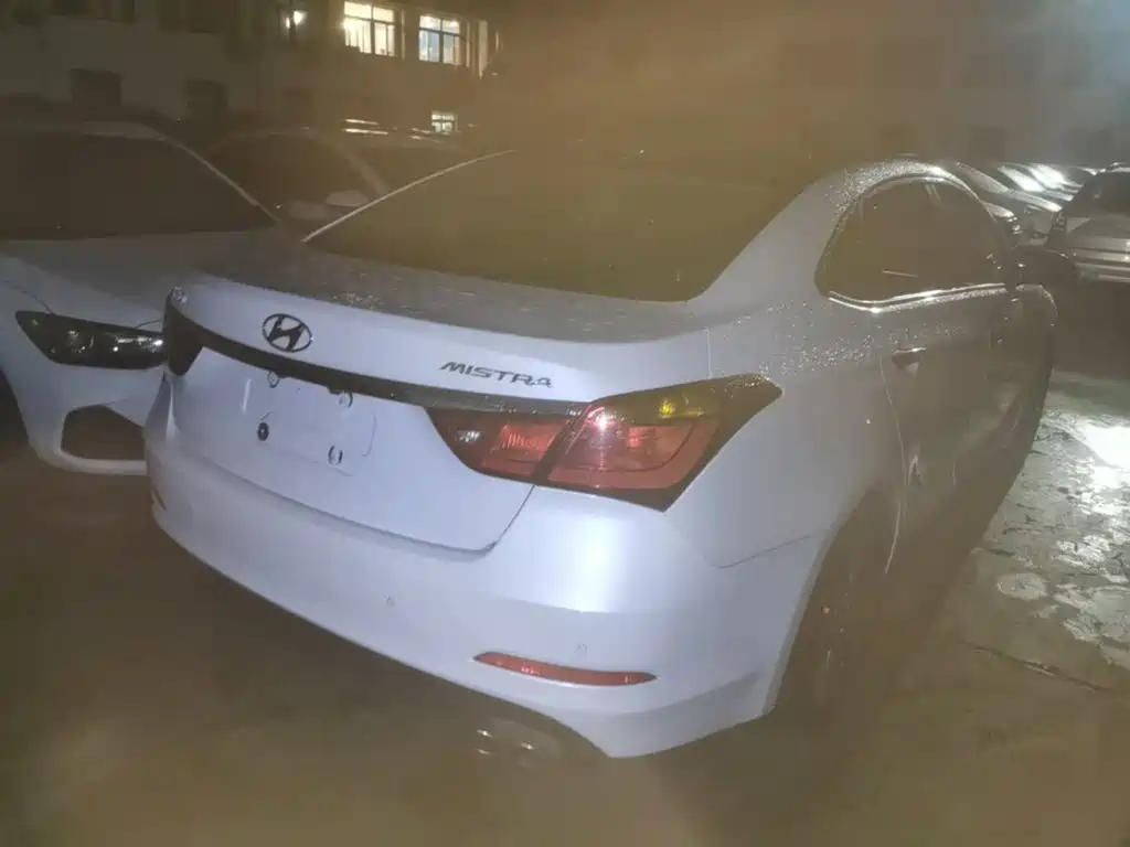 Hyundai Mistra — миниатюра 7