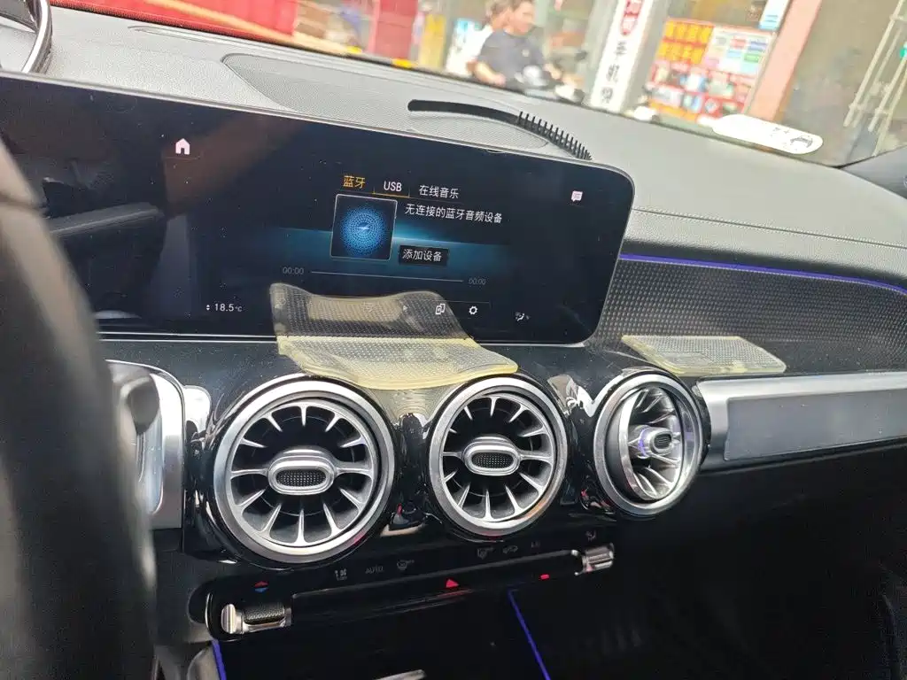 Mercedes-Benz GLB — миниатюра 6
