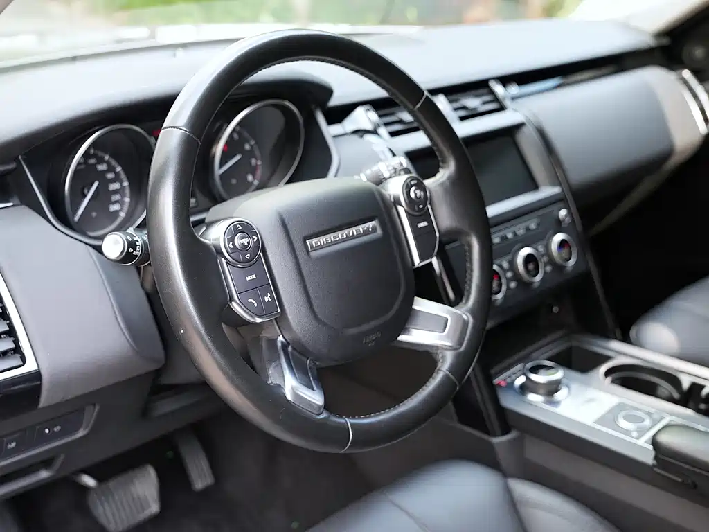 Land Rover Discovery — миниатюра 7