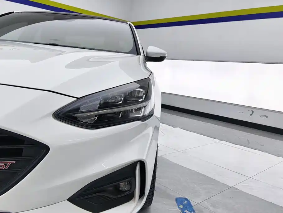 Ford Focus — миниатюра 5