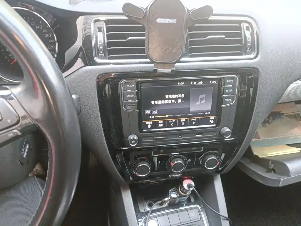 Volkswagen Sagitar — миниатюра 6