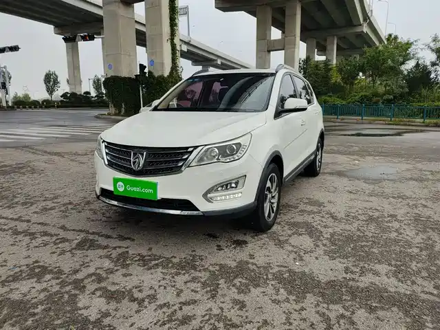 BAOJUN  560 2017