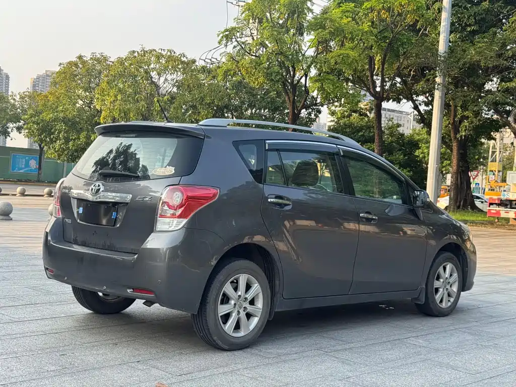 Toyota Verso — миниатюра 4