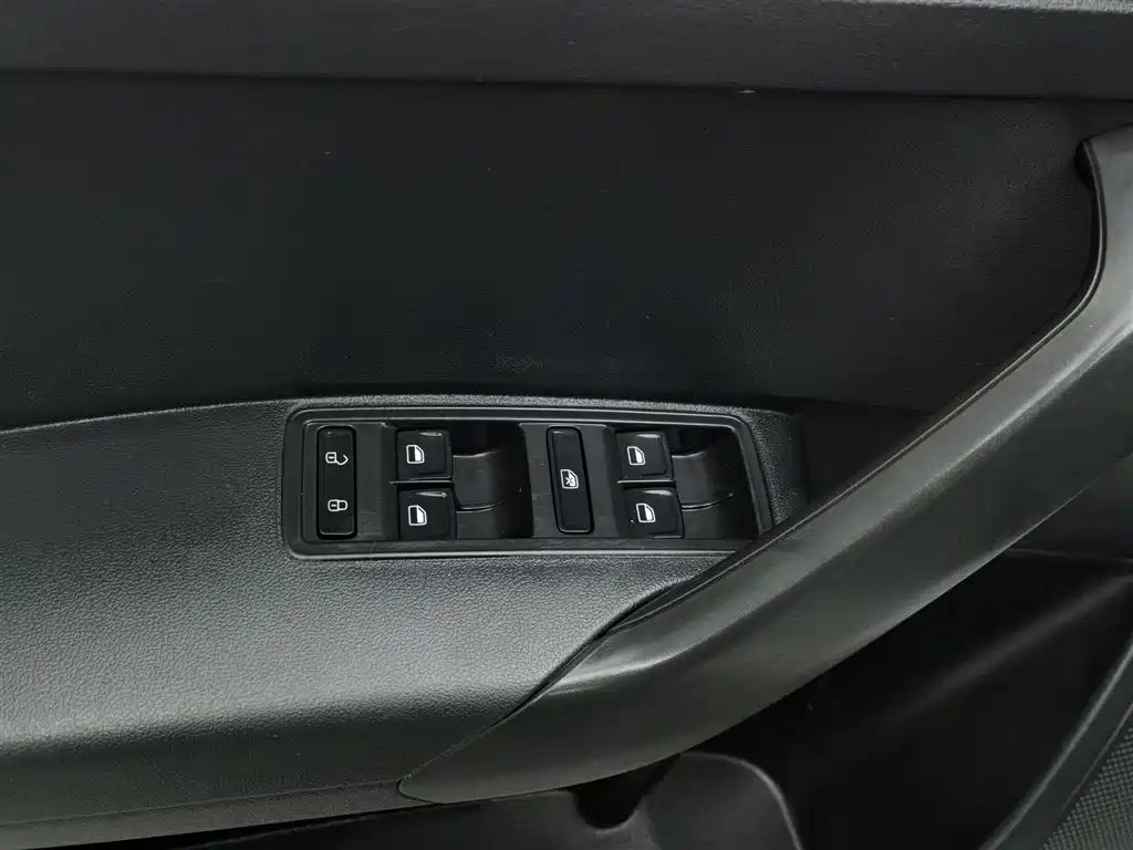 Volkswagen Santana 2015 1.6L MT