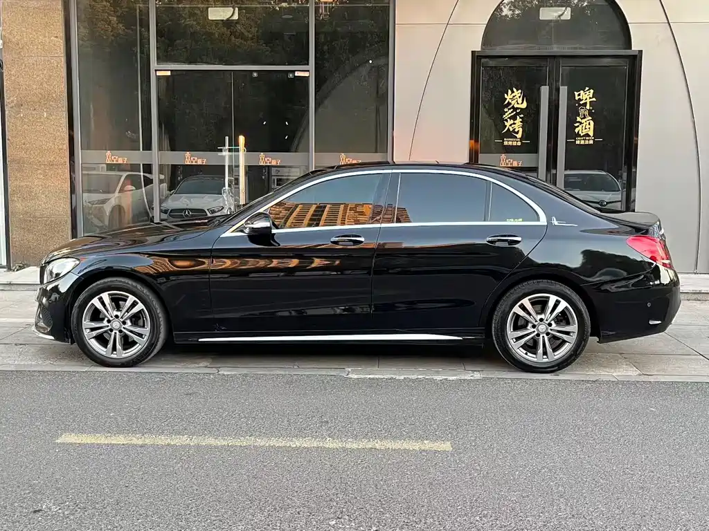 MERCEDES-BENZ C CLASS
