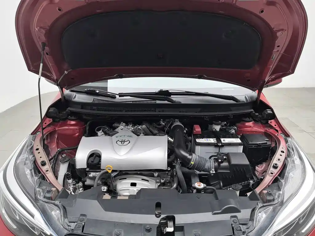 Toyota Yaris L — миниатюра 6