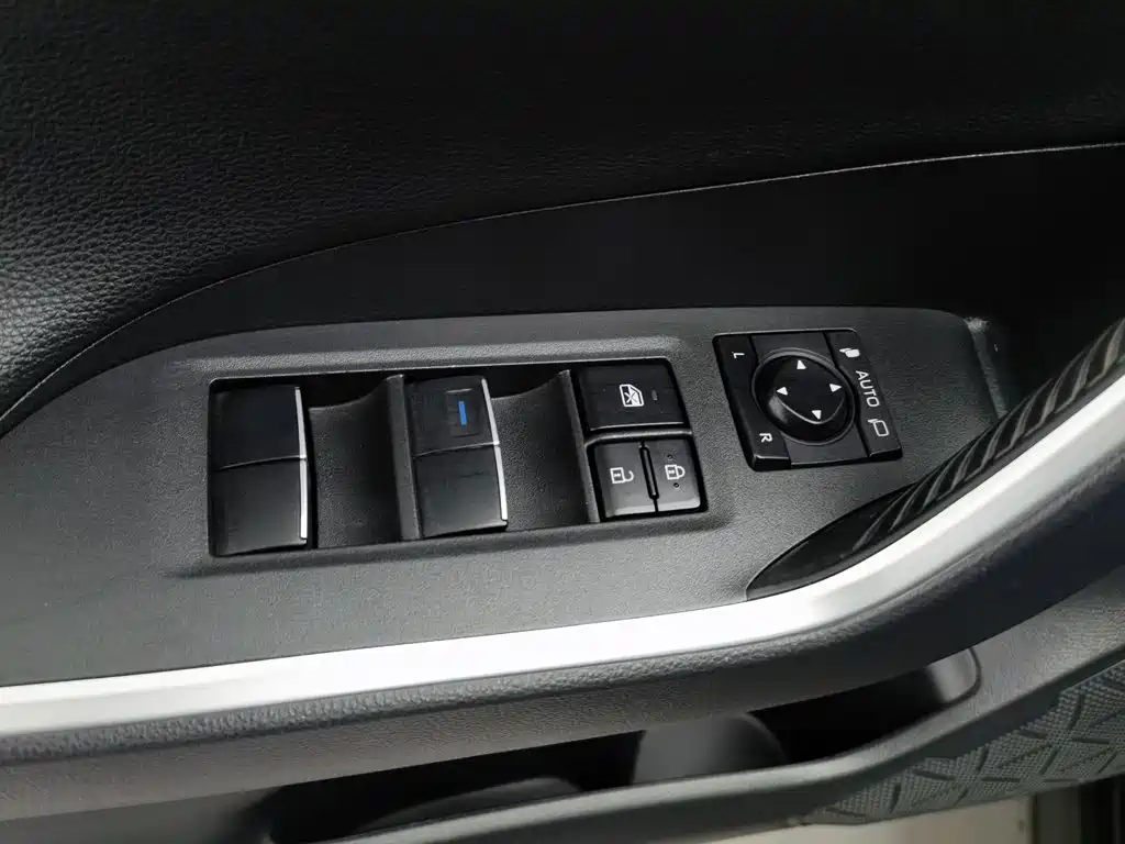 Toyota Wildlander — миниатюра 9
